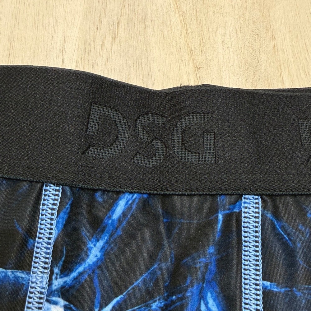 DSG Boys Large 14-16 Print Compression Shorts Ice Carve Navy Blue Black NEW - Picture 2 of 6